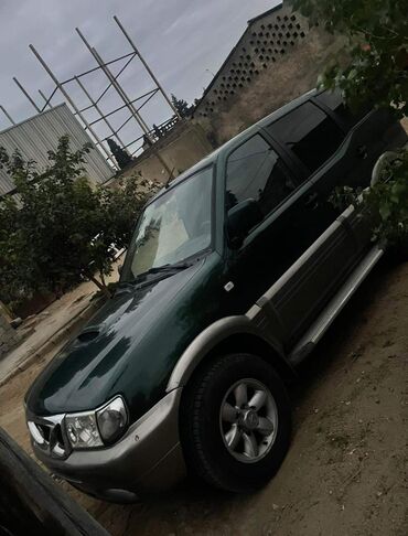 khazar servis elaqe: Nissan Terrano: 2.4 l | 2001 il Pikap