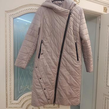 drap paltolar: Qadınlar üçün uzun qışlıq paltar (pufik/parkа tipli) Razmer:40-42 - — 2