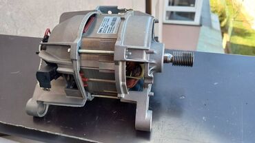 Motori za veš mašine: Whirlpool Motor Veš Mašine FWL61252W EU
Potpuno Ispravan Motor — 7