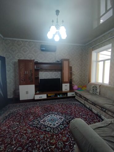 дом аламидин 1: 73 м², 4 комнаты, Старый ремонт С мебелью