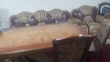 stol stul ev ucun: Qonaq otağı üçün, İşlənmiş, Açılmayan, Yumru masa, 4 stul, Malayziya