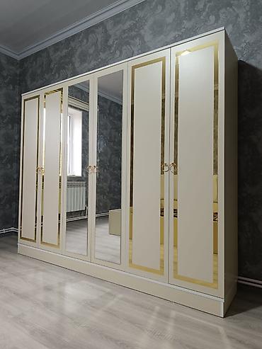 Ağ-qızılı eleqant dizaynlı 6 qapılı paltar dolabı - Klassik və modern lalafo.az -da Ağ-qızılı eleqant dizaynlı 6 qapılı paltar dolabı - Klassik və modern