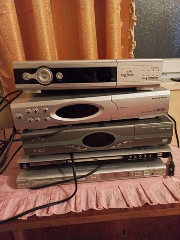 телефоны флай е141тв: 2 dividi 1 video 2 krosna aparatı hamsi birge 30 azn ünvan Gəncə 055