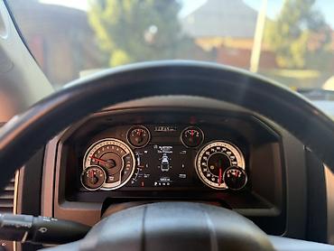 смешанные: Dodge Ram 1500: 2018 г., 5.7 л, Автомат, Газ, Пикап — 10