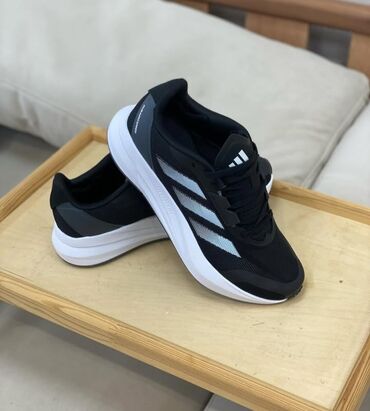 Кроссовки и спортивная обувь: ADIDAS ORIGINAL ЛЕТО ШИКАРНЫЙ УДОБНЫЙ