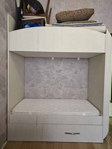 Quruducular: Oğlan və qız üçün, İşlənmiş, Çarpayı, Matras ilə, Siyirməli, Laminat