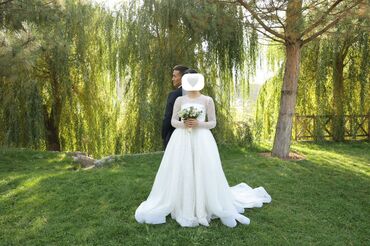 свадебное платье для мамы: Вечернее платье, Длинная модель, С рукавами, Корсет, Стразы, Шлейф, M