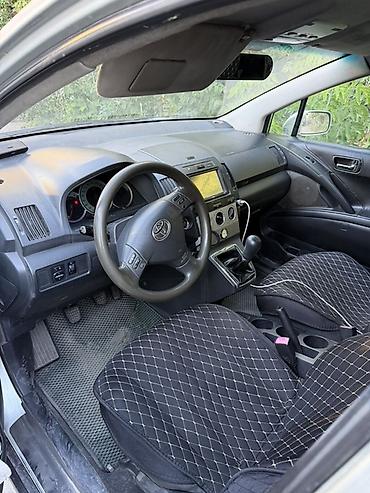 машина на варянт: Toyota Corolla Verso: 2004 г., 1.6 л, Механика, Бензин, Минивэн — 4