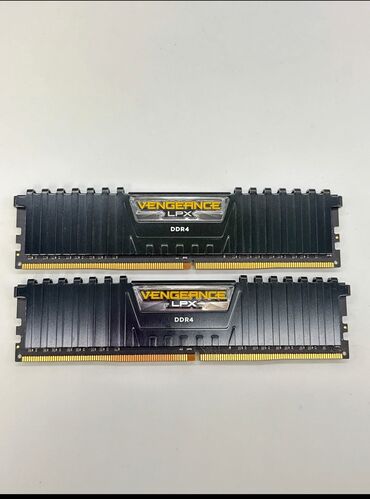 Блоки питания: Оперативная память (RAM) Corsair, 8 ГБ, 3600 МГц, DDR4, Для ПК, Б/у