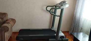 Nərdlər: 150 kqlıq Proteus qaçış trenjoru