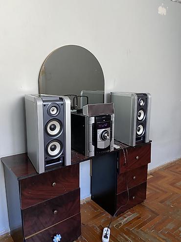 Musiqi mərkəzləri: Tam original sony. Kalonkalar çox boyik və gucludur. Çox çox təmiz — 8
