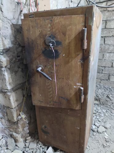gence metbex mebeli: Salamat vezyetdeidr