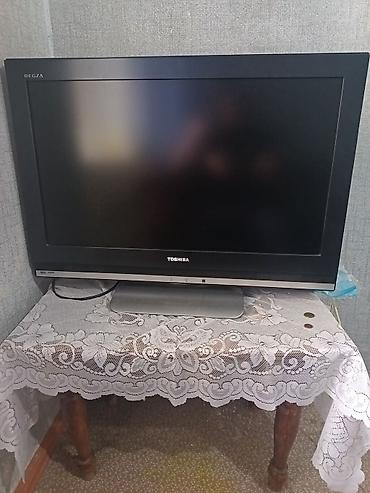 Toshiba REGZA LCD televizor - Ekran: təxminən 32" (80 sm civarı)