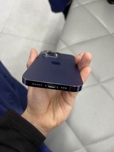 Apple iPhone: IPhone 14 Pro, Б/у, 256 ГБ, Deep Purple, Кабель, Зарядное устройство, Чехол, 82 % — 1