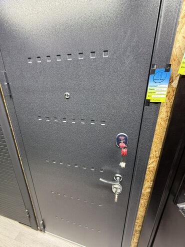 пуфики кованые: Входная металлическая дверь dveri.bro - Коллекция: Брусчатка (указано