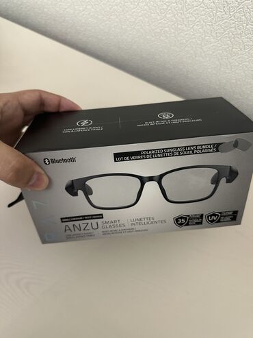 Mikrofonlar: Razer Anzu Smart eynek,Amerikada alinib yenidir,smart eynekdir,2
