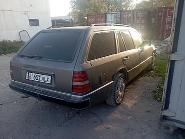 Транспорт: Mercedes-Benz W124: 1991 г., 2.3 л, Механика, Бензин, Универсал — 4