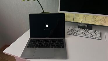 Apple MacBook: Apple MacBook, 13.3 ", Intel Core i5, 256 GB — 21