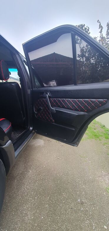 Mercedes-Benz: Mercedes-Benz 190 (W201): 2 l | 1990 il Sedan — 11