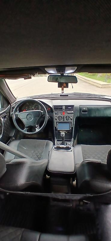 mersedes peci: Mercedes-Benz C‑Class W202 sedan – gümüş rəng. Masin yaxsi — 3