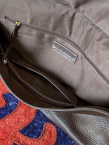 Классические сумки: Женские сумки, новые. Одна -кожа, другая- кожзам. Кожа стоит 1000 с — 2