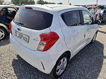 Продажа авто: Chevrolet Spark: 2016 г., 1 л, Вариатор, Бензин, Хэтчбэк — 5