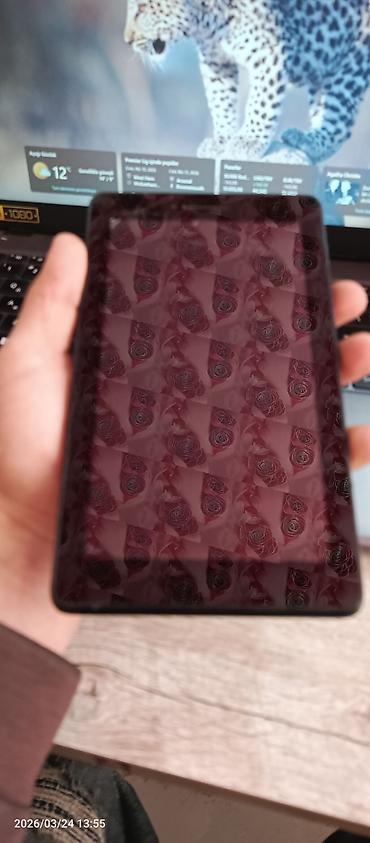 mini 6 ipad: Planşet – 7–8 düym sinfi, qara rəng Xüsusiyyətlər və detallar: - — 1