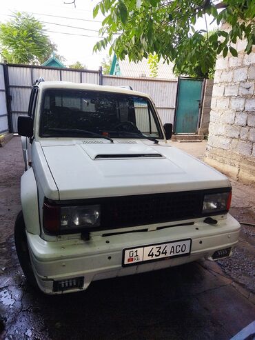 срочно продать машину: Isuzu Trooper: 1991 г., 2.8 л, Механика, Дизель, Универсал