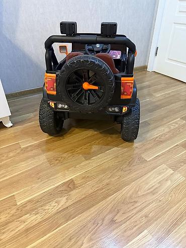 Uşaq üçün elektrik maşınları: İrada….Masın tezedır Hec 3 defe ıslenmeyıb Qiymet 330 man Unvan;Yeni — 8