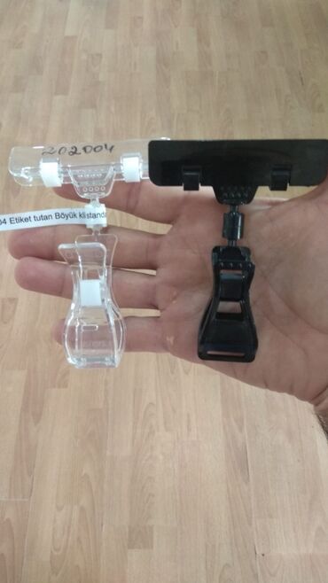 Vitrin üçün aksesuarlar: Bir başa istehsalçıdan.Məhsullarınız üçün özəl stend vitrinlər — 16