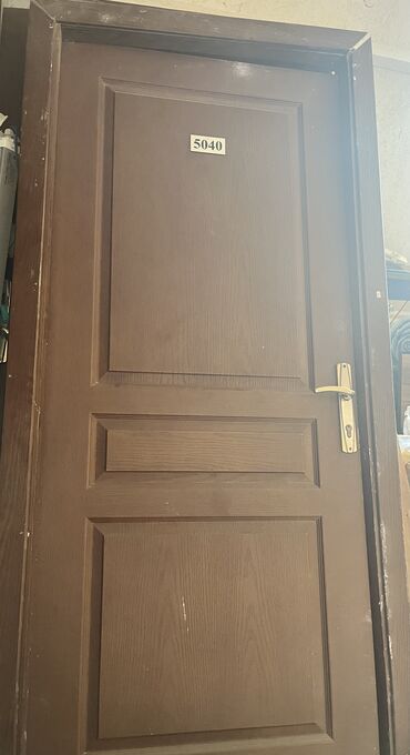 Jalüz qapılar: Yataq otağı üçün İşlənmiş Otaq qapısı 90x200 sm Zamok ilə, Zəmanətsiz, Ödənişli quraşdırma, Ünvandan götürmə