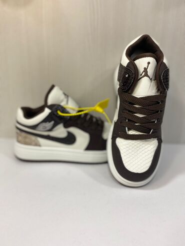 Uşaq ayaqqabıları: Uşaq idman ayaqqabısı – aşağı kəsimli dizayn - Rənglər: qara-ağ və -da lalafo.az — 8 Uşaq ayaqqabıları: Uşaq idman ayaqqabısı – aşağı kəsimli dizayn - Rənglər: qara-ağ və — 8