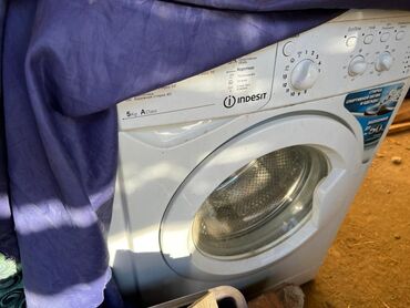 стерални машина: Кир жуучу машина Indesit, Автомат, 5 кг чейин, Толук өлчөм