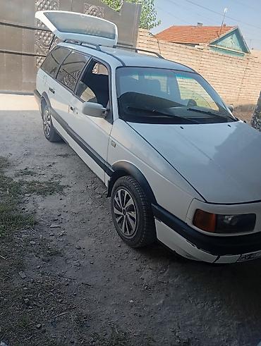 range over: Volkswagen Passat Variant: 1988 г., 1.8 л, Универсал — 2