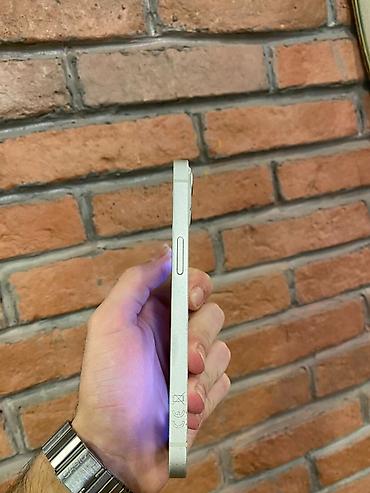 Мобильные телефоны и аксессуары: IPhone 13, Белый — 9