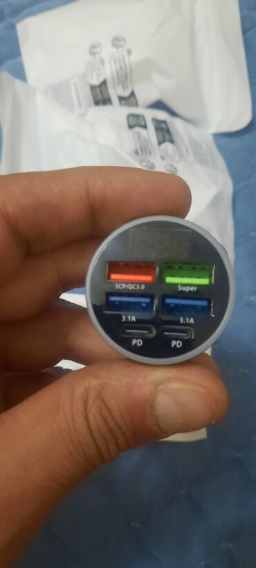 Mühərrik və mühərrik detalları: Telefon adaptoru mawin ucun. 4 usb giriwi 2 typc giriwi Suretli yigma