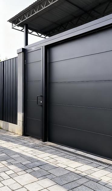 Секционные ворота: Автоматические, Alutech, Для гаража, Для частного дома, Для контейнера, Бронированные, В рассрочку, Новый, Бесплатная установка — 15