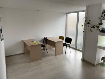 Digər kommersiya daşınmaz əmlakı: Həzi aslanov metrosuna yaxin Gəncə prospektində yerləşən obyekt ofis — 19