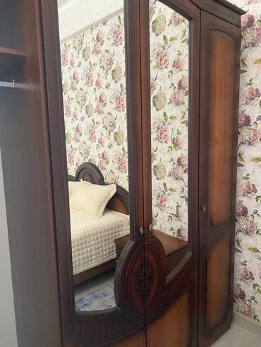 Спальные гарнитуры: Спальный гарнитур, Б/у, Двуспальная кровать, Комод, Трюмо, МДФ, Самовывоз — 10