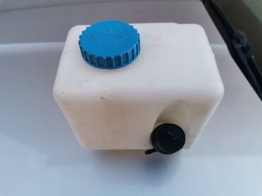 Auto delovi: Posuda prskalice brisaca sa motorom Lada 2121,21213,21214 Niva, Lada — 7