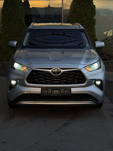 Toyota Highlander: 2022 г., 3.5 л, Автомат, Бензин, Внедорожник