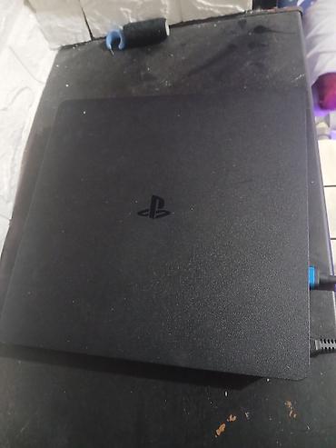 ps4 slim 2 tb: İdeal vəzyətdə plastation 4 slim 1tb heç bir problemi yoxdu səliqəli — 2