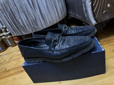 eqa shoes qara qarayev: Temiz deri - Rəng: Qara - Material: Fakturalı (ilan dərisi formalı