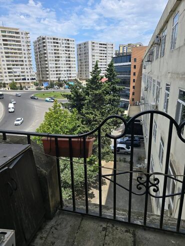 Köhnə tikili: Bakı, 1 otaqlı, Köhnə tikili, m. Qara Qarayev, 40 kv. m — 10