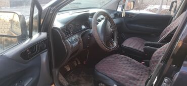 Mitsubishi: Mitsubishi Chariot: 2001 г., 2.4 л, Механика, Бензин, Минивэн