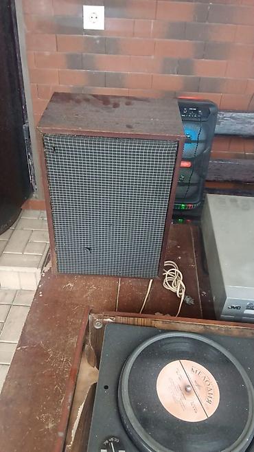 muzikalniy sentr: Məhsul: Retro audio dəstləri və komponentlər Tərkib: - JVC markalı — 4