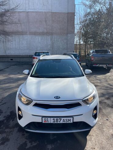 Kia: Kia Stonic: 2018 г., 1.6 л, Робот, Дизель, Кроссовер