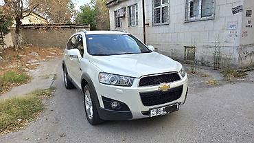 pərlər: Chevrolet Captiva (restayl) – ağ rəngli, tam ölçülü 7 yerlik SUV — 8