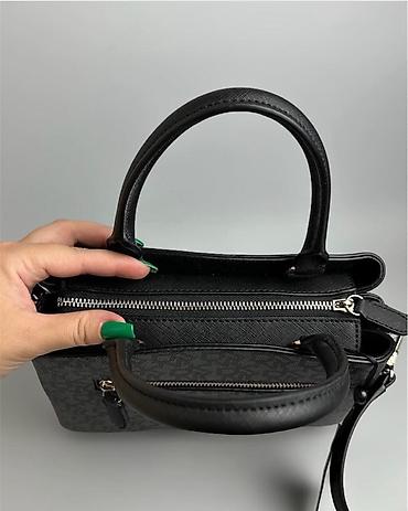 Çantalar: DKNY qadın çantası - Rəng: qara/boz monoqram naxışlı (DKNY loqosu) - — 1