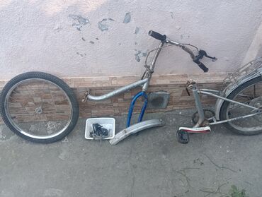 велосипед на литых дисках: Продаю запчасти велика в хорошем состоянии,Не дорого.Есть все запчясти
